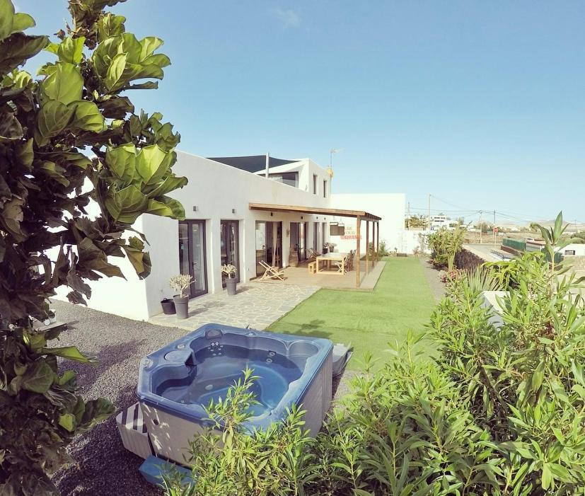 Agua Guesthouse Lajares Villa Con Jacuzzi Exteriör bild